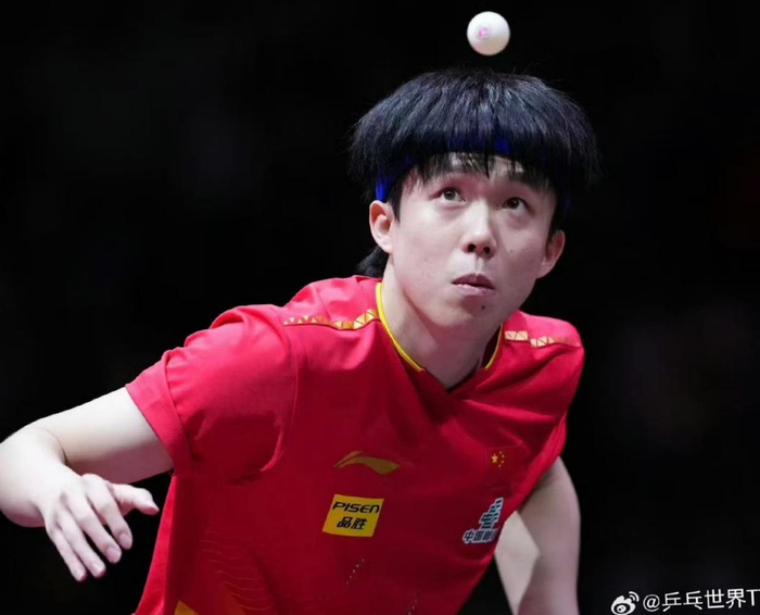 孙颖莎险胜队友晋级八强 王曼昱横扫伊藤挺进八